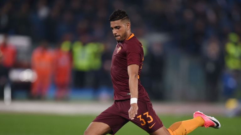Roma defender Emerson Palmieri playing against Lazio last year