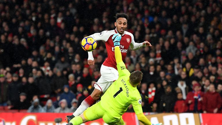 Pierre-Emerick Aubameyang scores past Jordan Pickford