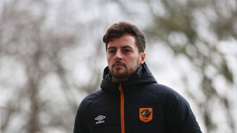 Petr Cech believes Ryan Mason should be admired for his courage since he suffered a fractured skull