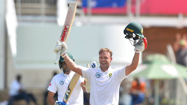 AB de Villiers celebrates bringing a hundred for South Africa in the second Test against Australia