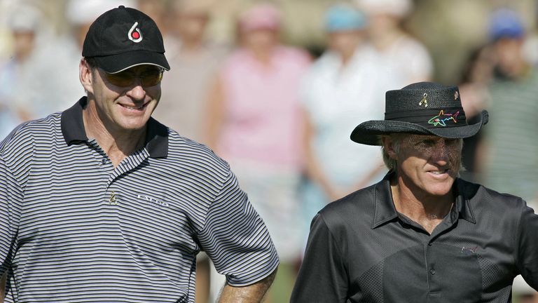 Greg Norman (R) was a keen supporter of a World Tour