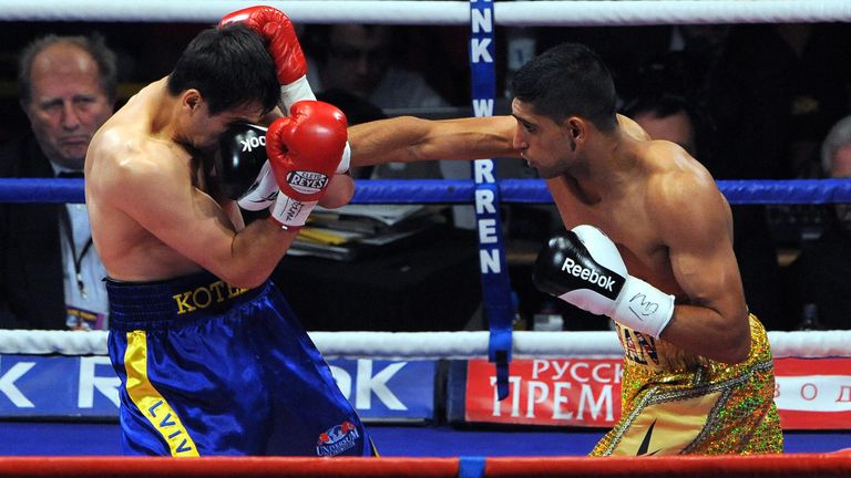 Amir Khan beat Andreas Kotelnik to win his first world title back in December 2009