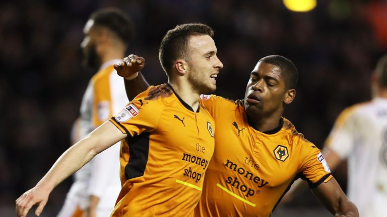 Jota celebrates his goal