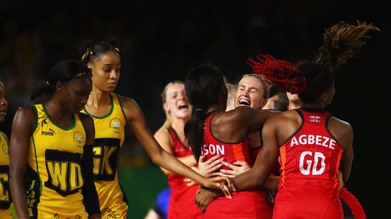 England beat Jamaica in dramatic fashion to secure a place in the Commonwealth Games gold medal match
