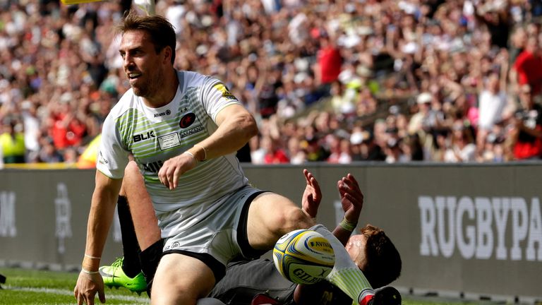 Chris Wyles scored twice in his final professional game as Saracens ran out victorious