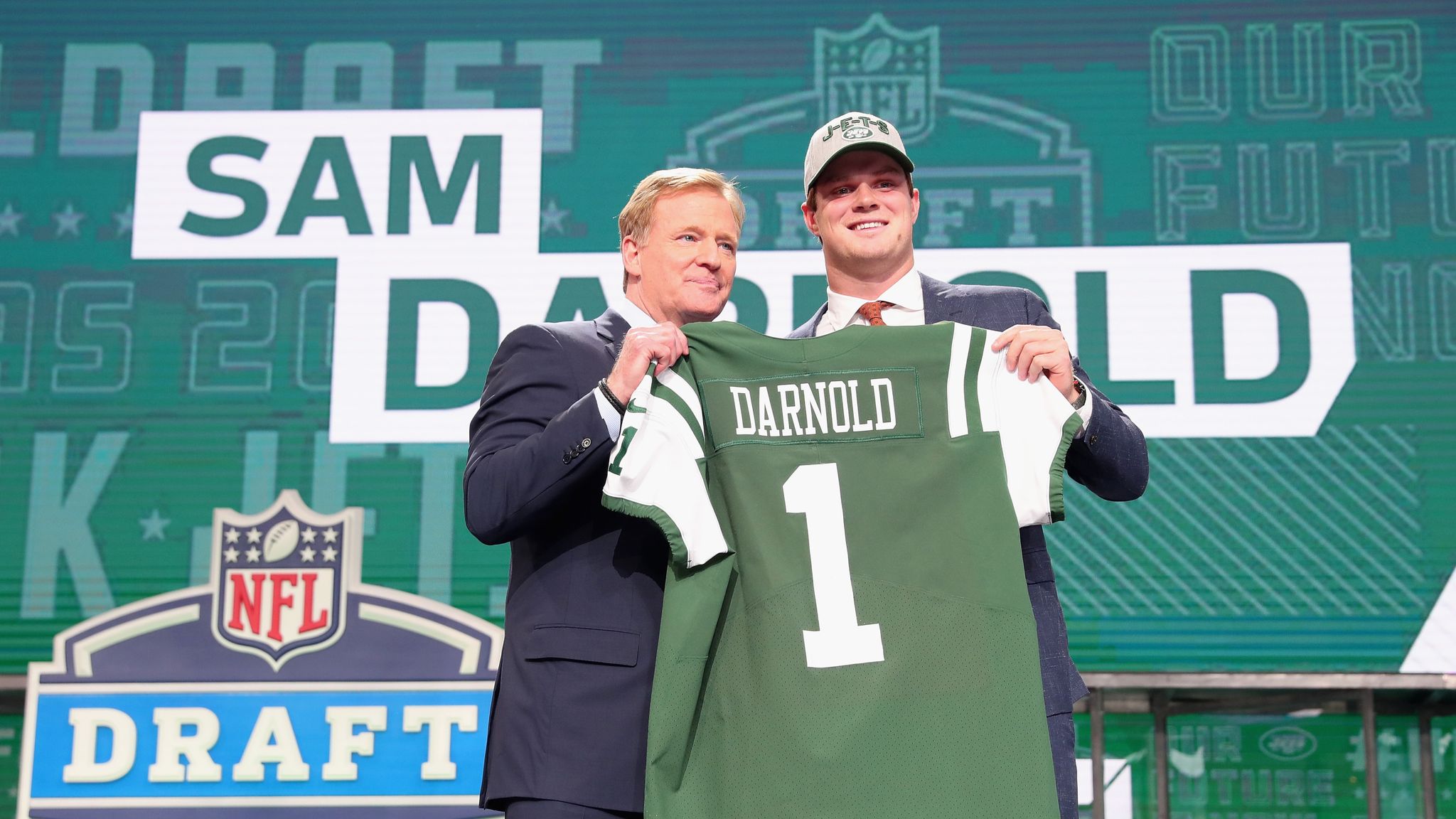 Wasted' Jets QB Sam Darnold's post-game party at Bounce