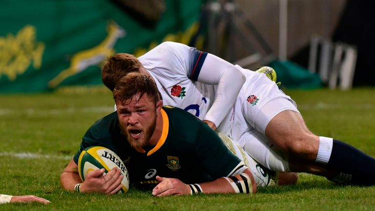 Duane Vermeulen was too powerful for several England defenders on his way to scoring the Boks' first try 