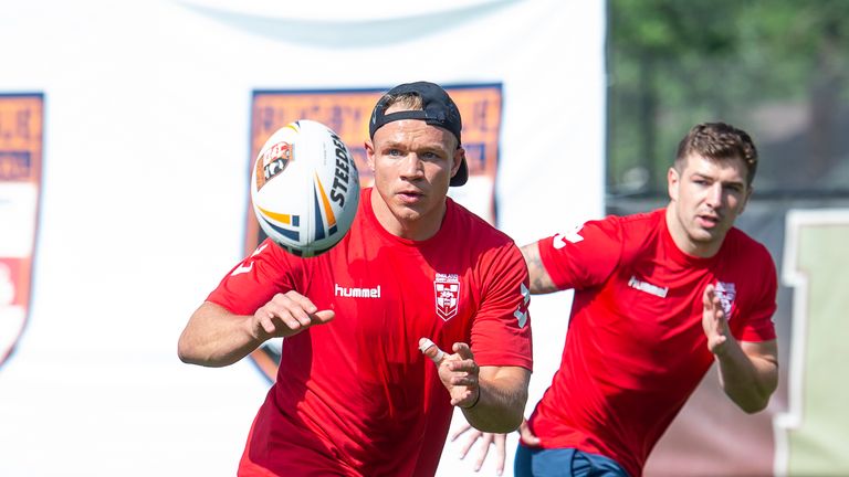 Jonny Lomax partners Gareth Widdop in the halves with Stefan Ratchford at full-back