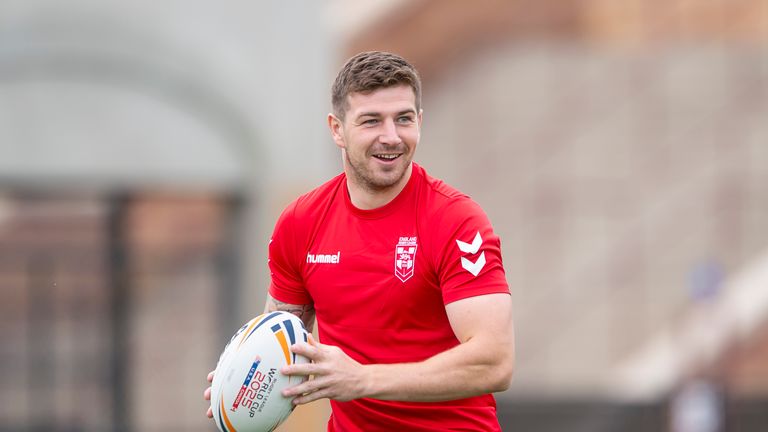 St Helens' Mark Percival comes in at left centre