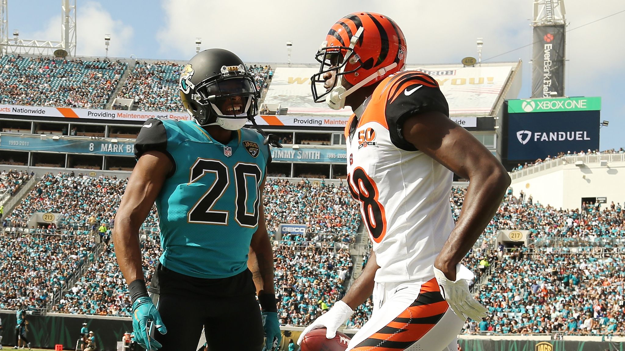 East Rutherford, New Jersey, USA. 9th Sep, 2018. Jacksonville Jaguars  cornerback Jalen Ramsey (20) on the sideline in the first half during a NFL  game between the Jacksonville Jaguars and the New