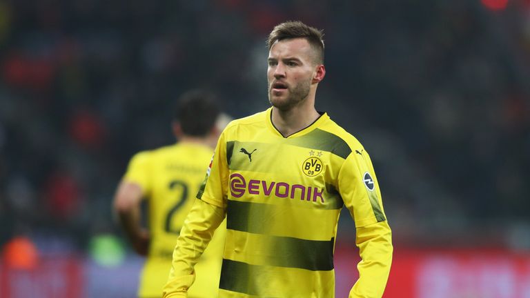 Andriy Yarmolenko is set to undergo a medical ahead of a move to West Ham