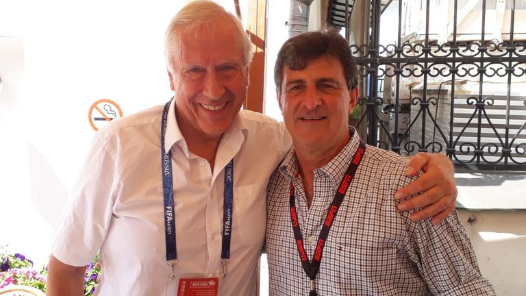 Martin Tyler and Mario Kempes