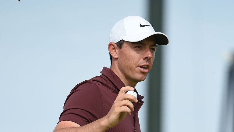  McIlroy was two behind until dropping shots at 16 and 18