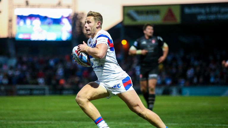 Wakefield's Kyle Wood runs in for a try at the Mobile Rocket Stadium