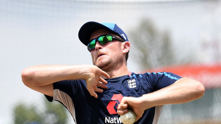 Injured Kusal Perera replaced by Kusal Mendis in Sri Lanka squad