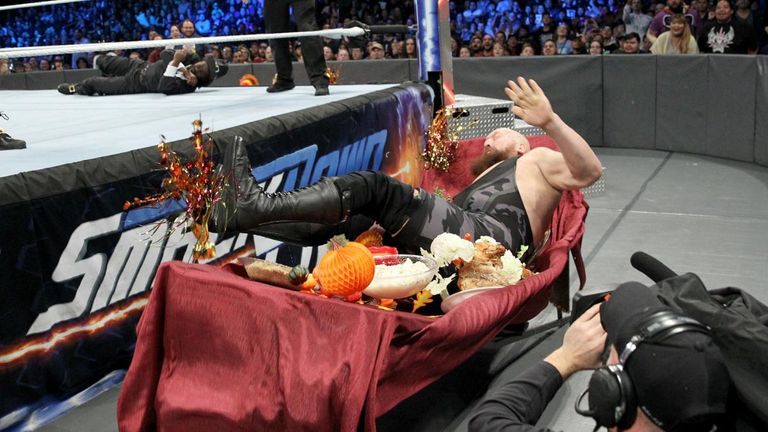 We've picked out the best moves and moments from this week's WWE SmackDown