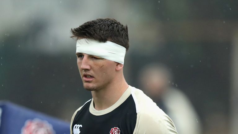 Steve Borthwick says Tom Curry has a 'fantastic future' ahead of him, after the flanker's ankle injury ruled him out of the remainder of the autumn internationals