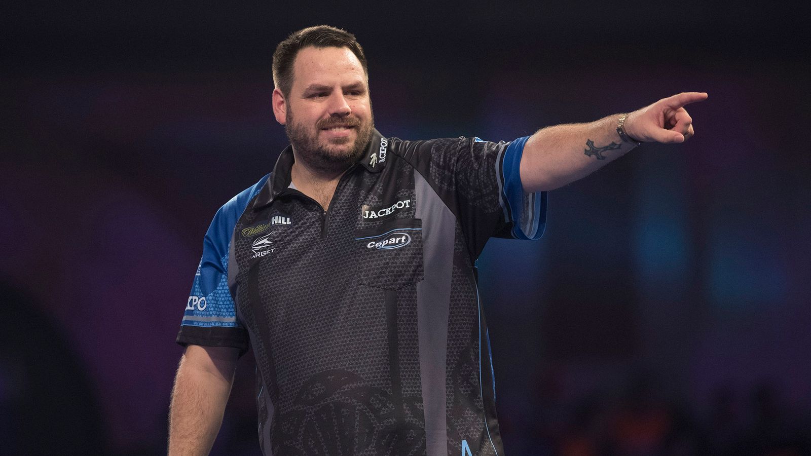 Adrian Lewis beat Raymond van Barneveld to win Players Championship ...