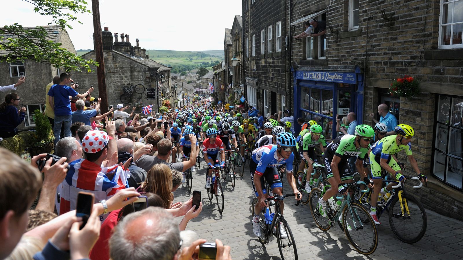 cycling vuelta 2020