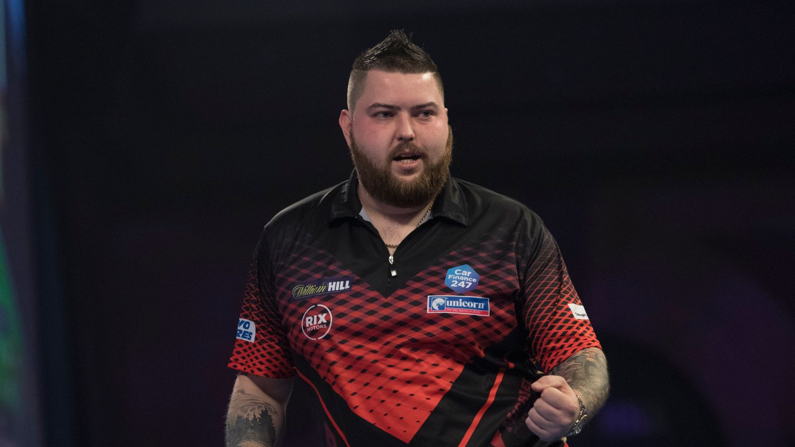 Michael Smith beats John Henderson at World Darts Championship | Darts ...