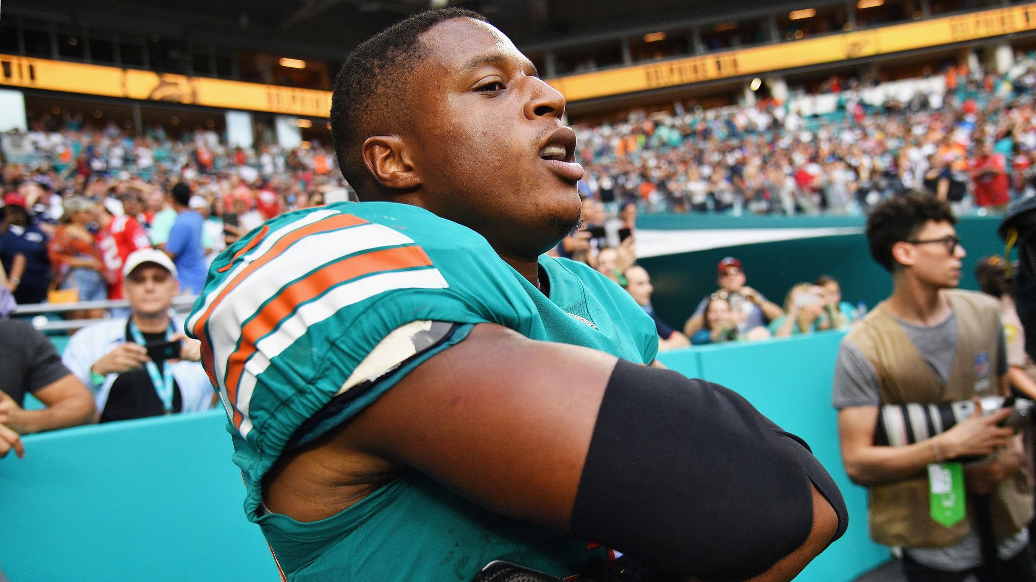 Watch: Dolphins' Kenyan Drake trying to get ball back from Miami Miracle 