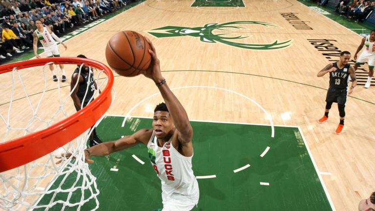 Check out the top ten plays from an action packed Saturday night in the NBA.