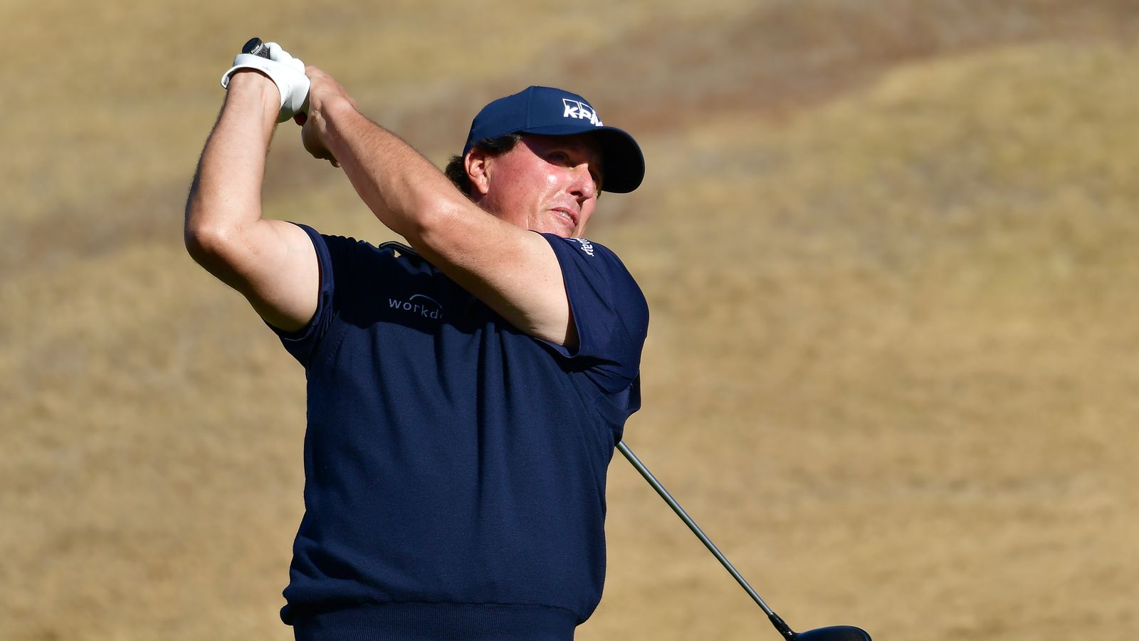Phil Mickelson Keeps Hold Of Two shot Lead At Desert Classic Golf 