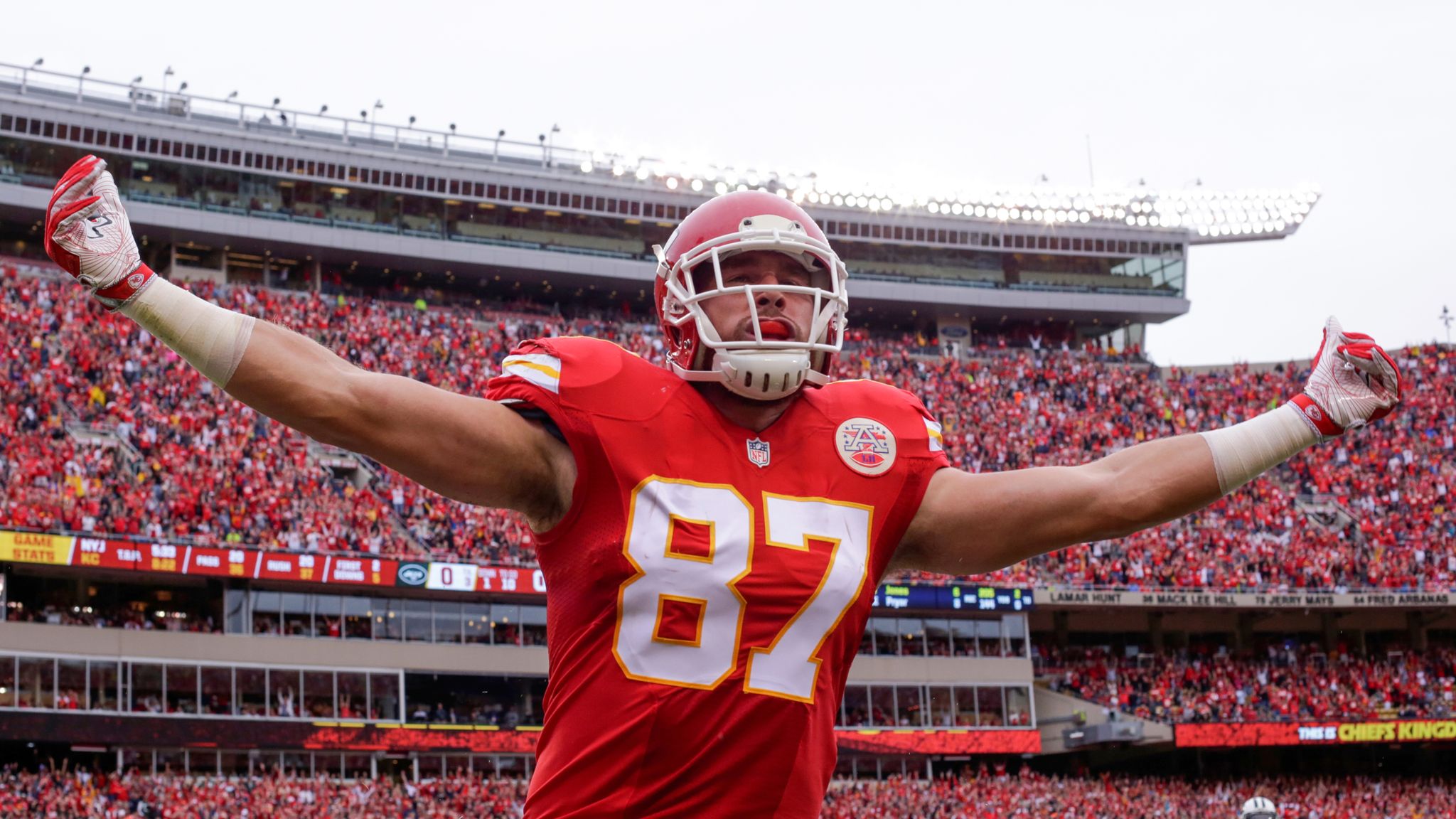 The Highest Paid Kansas City Chiefs Football Players, Ranked From Lowest to  Highest Annual Salary Earnings, EG, evergreen, Kansas City Chiefs, Net  Worth, nfl, Slideshow, Sports