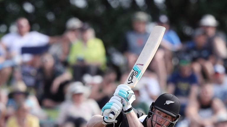 New Zealand's Jimmy Neesham provided some late fireworks in their match against Sri Lanka, notching up 34 runs off one over which included five sixes