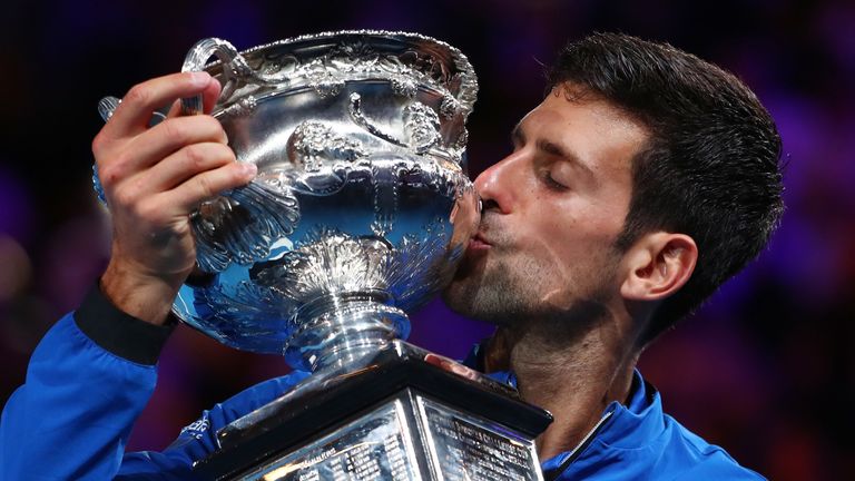 El campeón del Abierto de Australia, Novak Djokovic, ha pedido a los Grand Slams que compartan un mayor porcentaje de sus ingresos.