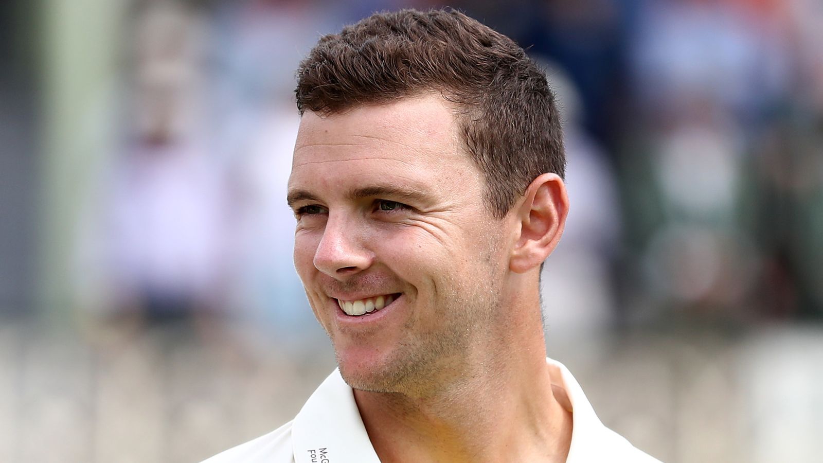 Josh Hazlewood preferred to Mitchell Starc for second Ashes Test ...