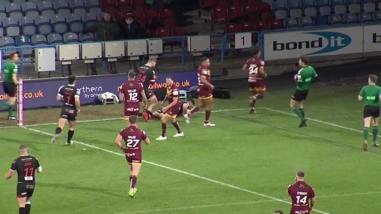 Highlights from Salford's 34-14 away win over Huddersfield Giants in Round 1 of the Betfred Super League