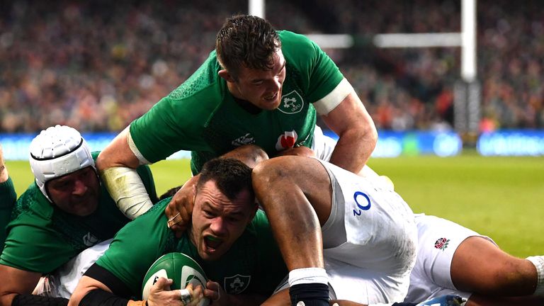 Cian Healy barrelled over for an Ireland first half try, which gave them the lead at the time