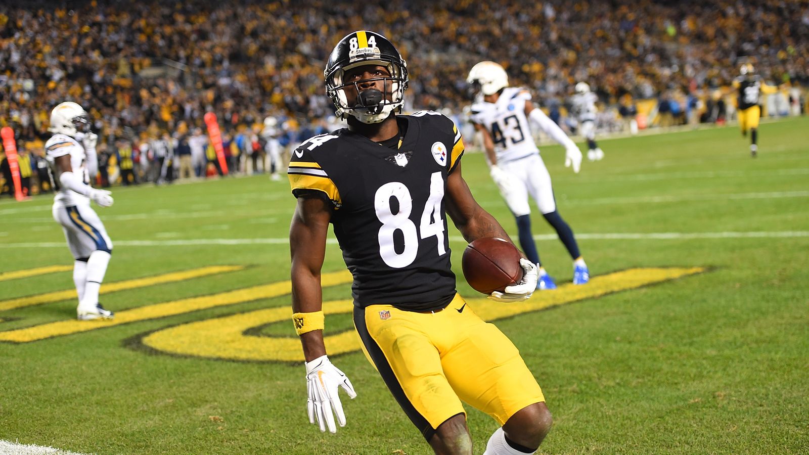 Antonio Brown misses Oakland Raiders training camp with frostbite, NFL  News