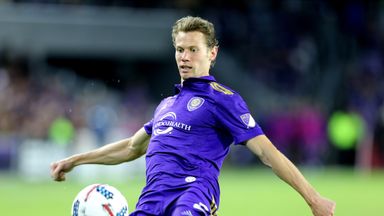 Jonathan Spector has joined Hibernian on a short-term deal