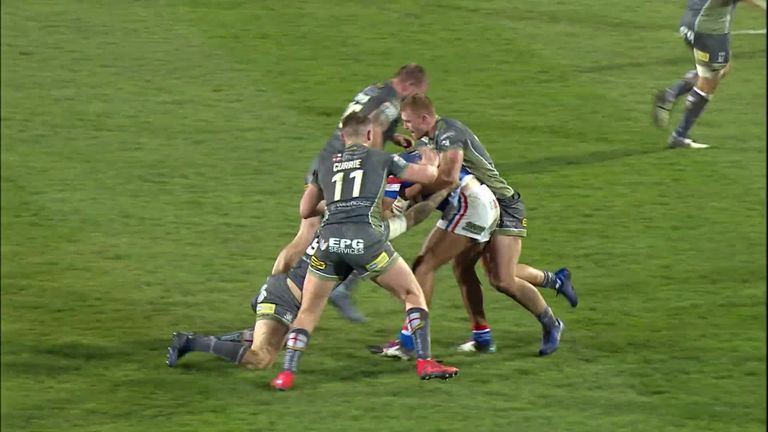 Take a look at this huge display of physicality from Ben Murdoch-Masila