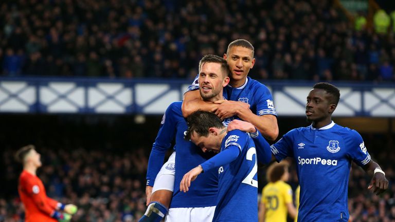 Gylfi Sigurdsson celebrates scoring Everton's second goal against Chelsea