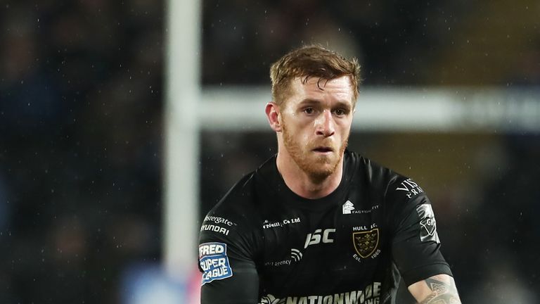 Marc Sneyd scored a try and kicked five goals as Hull beat Leeds at home