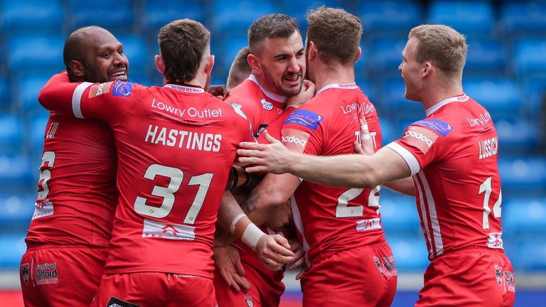 Salford scored four tries by the 42nd minute, but ultimately lost out