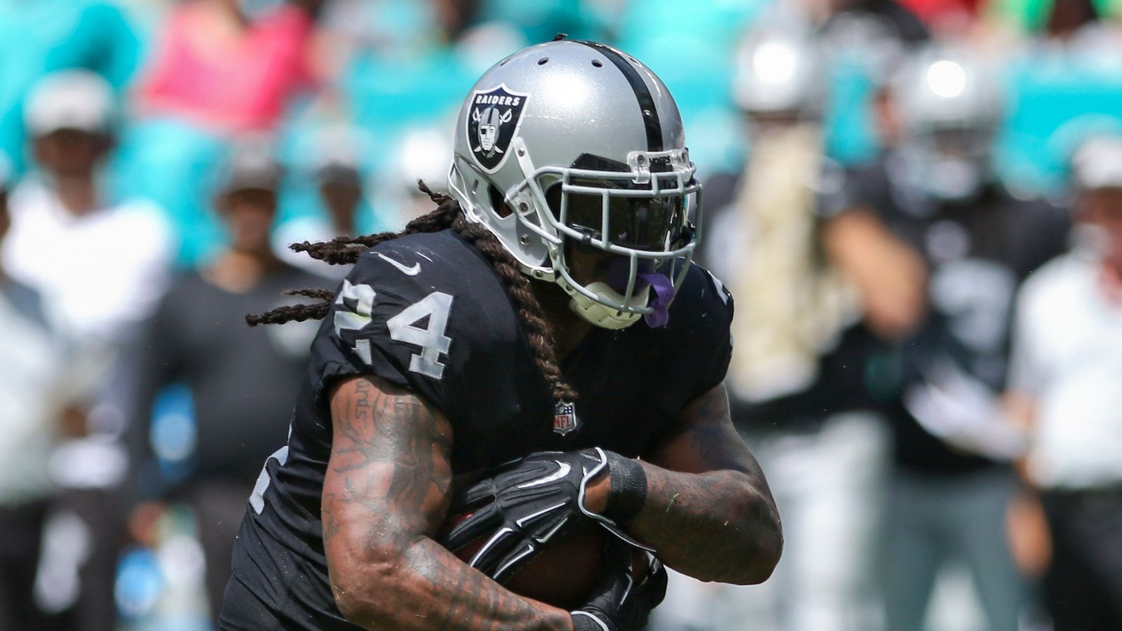 Oakland Raiders Reportedly Eying Marshawn Lynch As Potential Running Back