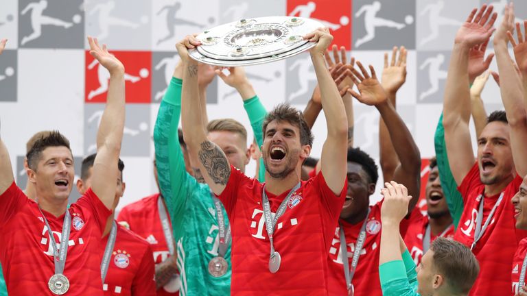 Javi Martinez - sieben deutsche Meisterschaften