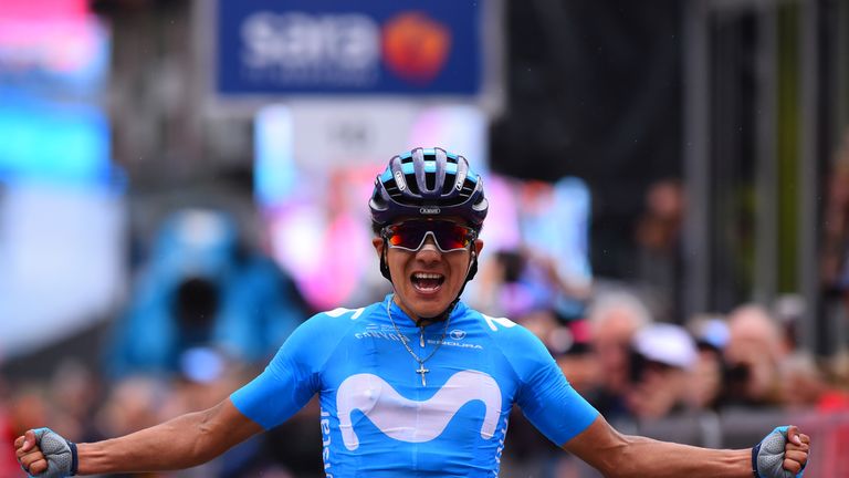Richard Carapaz wins stage 14 of Giro d'Italia to claim overall lead ...