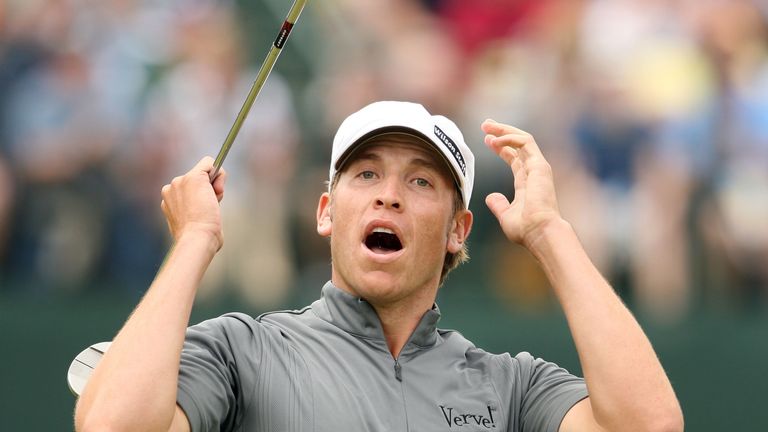 Ricky Barnes reacts after missing a putt at Bethpage in 2009