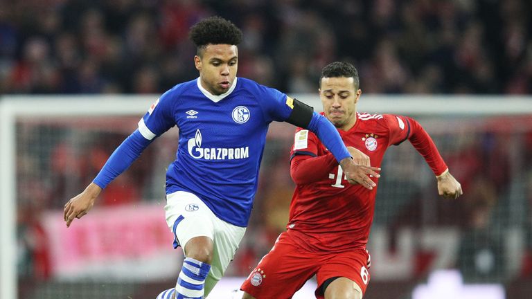 McKennie (L) in action for Schalke