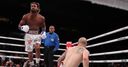 Andrade cruises to hometown glory