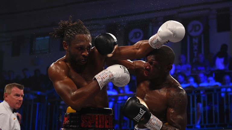 Richards grew into the fight before turning the heat up late on