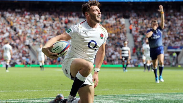 Williams' try at the start of the second half was crucial for England