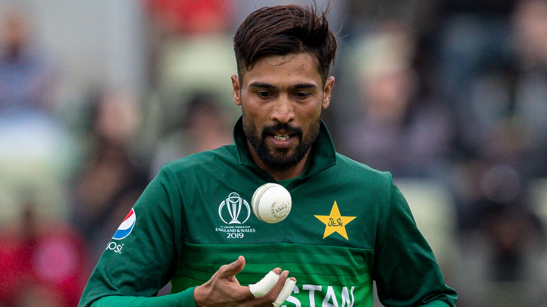 Pakistan's Amir retires from international cricket