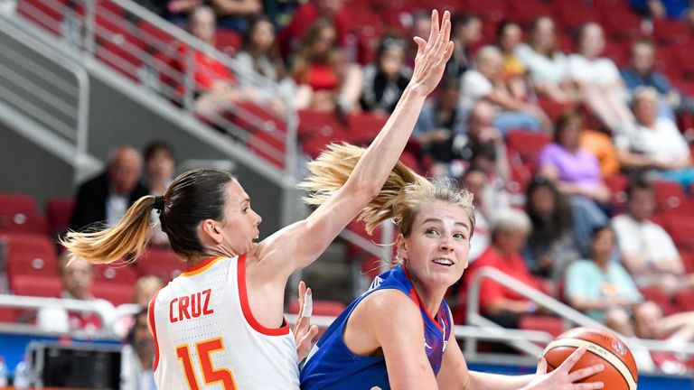 Karlie Samuelson in action for Great Britain at Eurobasket