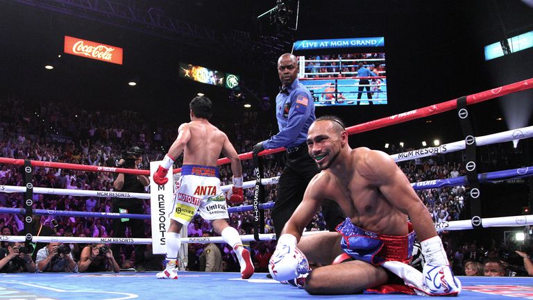 Keith Thurman perdió su título y su récord invicto ante Manny Pacquiao